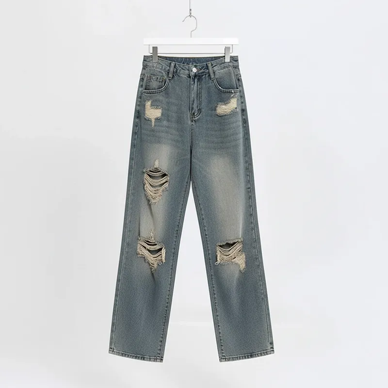 womens jeans, high waist jeans, ripped jeans, loose fit jeans, loose jeans, wide legged jeans, retro jeans